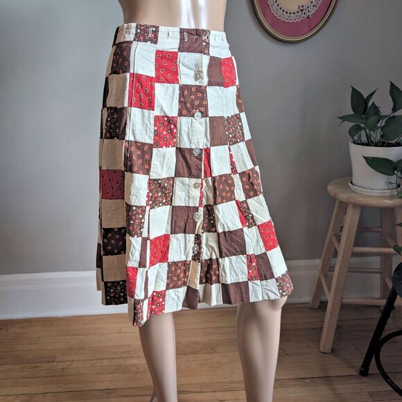 Vintage Dresses & Skirts - Vintage 1970s SiSi Midi Skirt Quilted Patchwork Floral Prairie Cottagecore Large